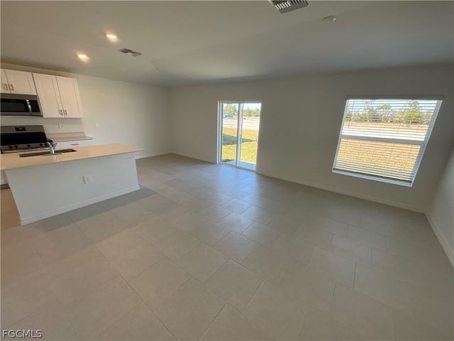 17236 Cantu CT, North Fort Myers, FL 33917