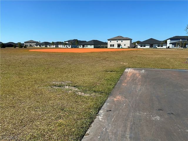 17236 Cantu CT, North Fort Myers, FL 33917