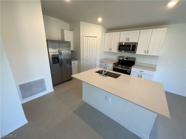 17236 Cantu CT, North Fort Myers, FL 33917