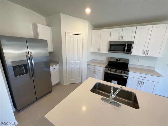 17236 Cantu CT, North Fort Myers, FL 33917