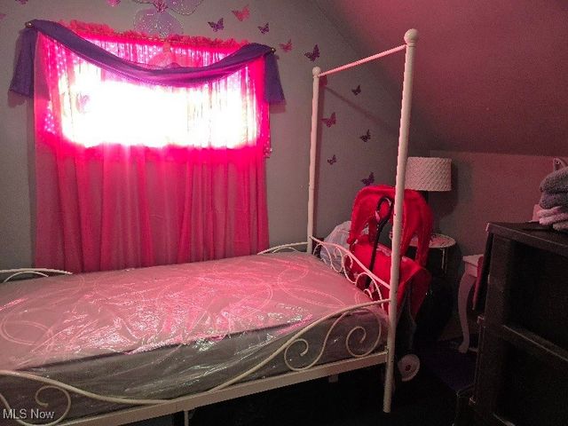 3393 W 99th Street, Cleveland, OH 44102