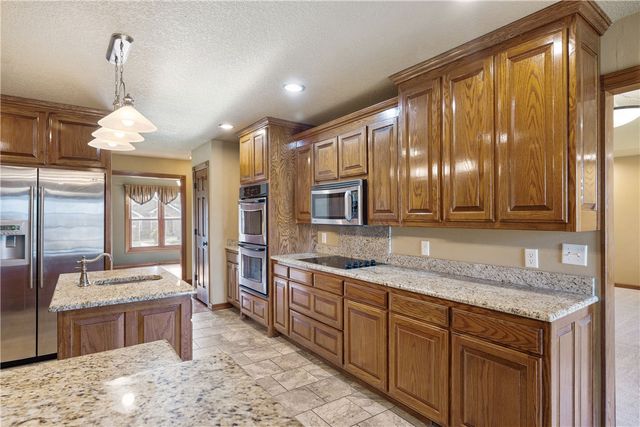 1026 Sherry Drive, Neosho, MO 64850