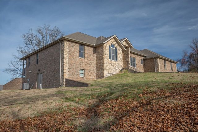 1026 Sherry Drive, Neosho, MO 64850