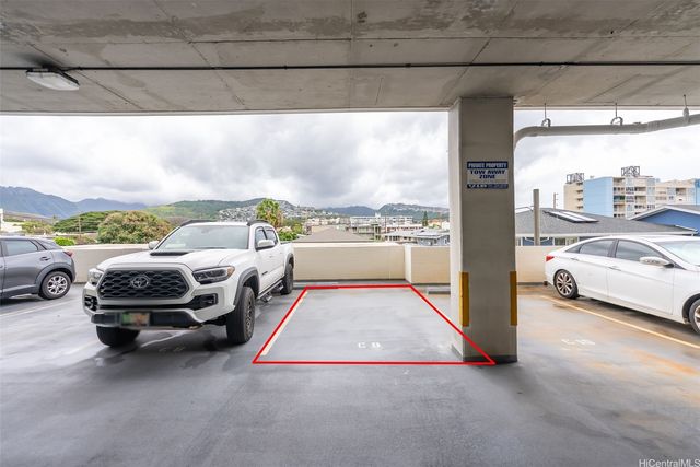 737 Olokele Avenue 703, Honolulu, HI 96816