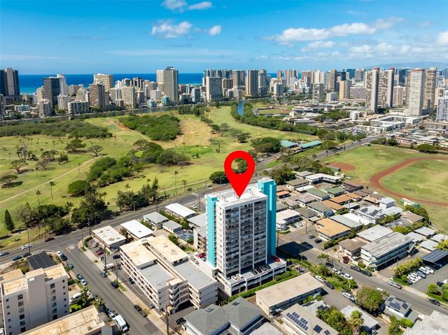 737 Olokele Avenue 703, Honolulu, HI 96816