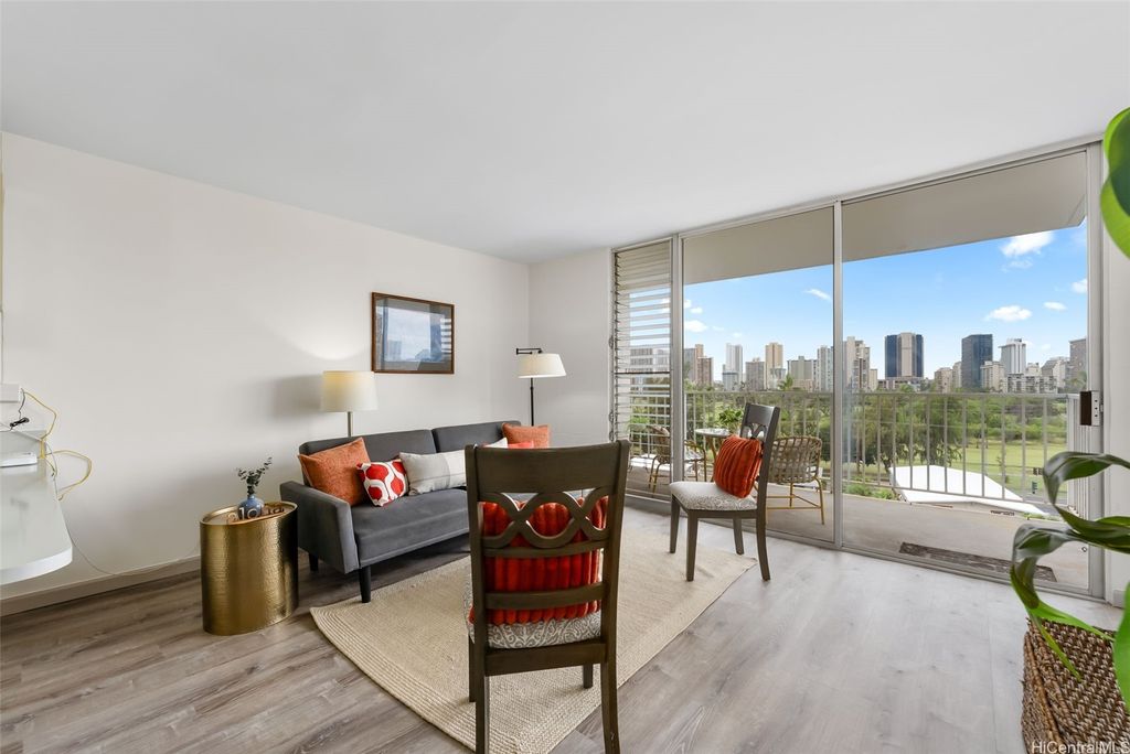 737 Olokele Avenue 703, Honolulu, HI 96816