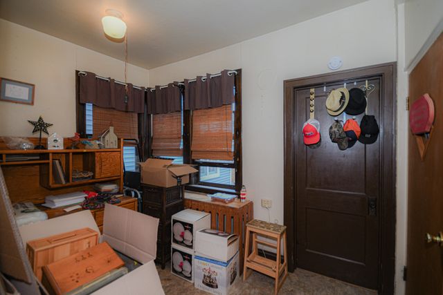 3450 N Claremont Avenue, Chicago, IL 60618