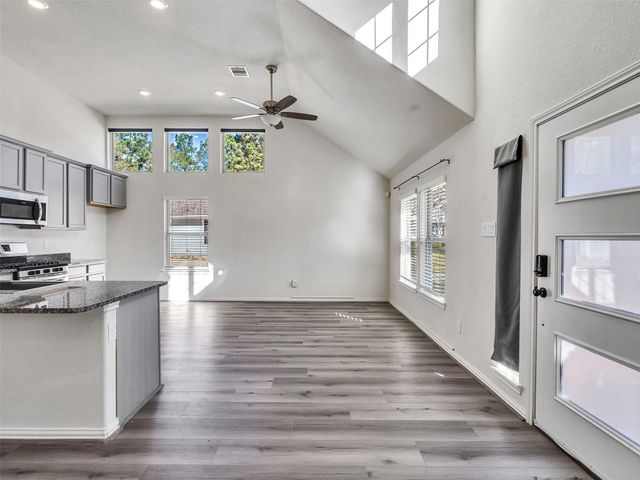 257 N Lynx Trail, Montgomery, TX 77316