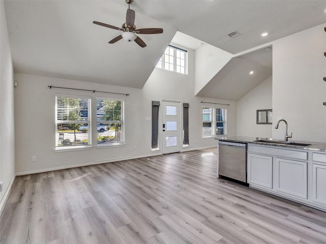 257 N Lynx Trail, Montgomery, TX 77316