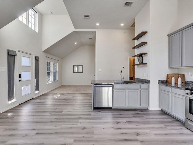 257 N Lynx Trail, Montgomery, TX 77316