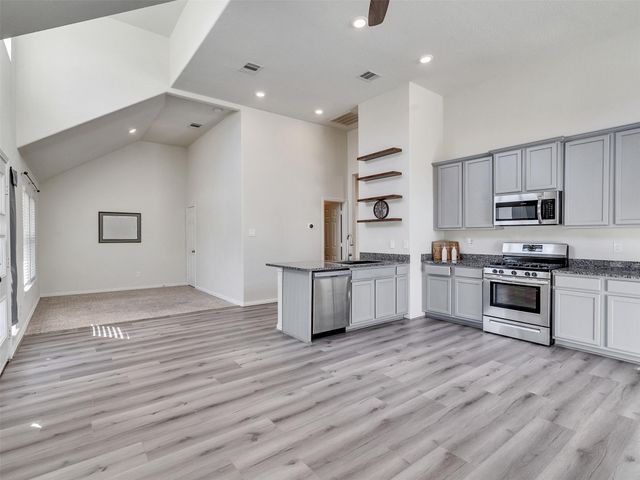 257 N Lynx Trail, Montgomery, TX 77316