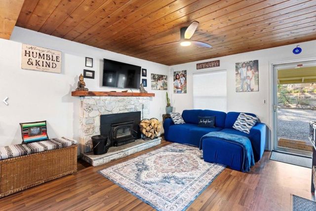 6780 Ridgeway Dr, Pollock Pines, CA 95726