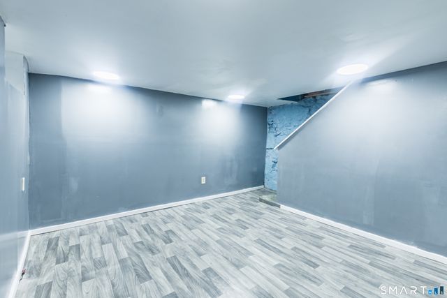 1 Ash Street, Waterbury, CT 06704