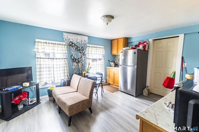 1 Ash Street, Waterbury, CT 06704
