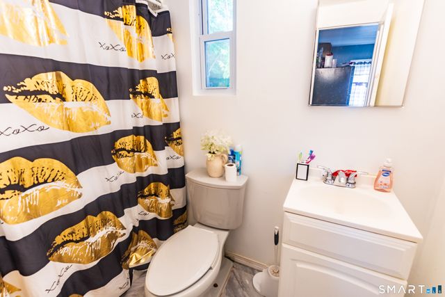 1 Ash Street, Waterbury, CT 06704