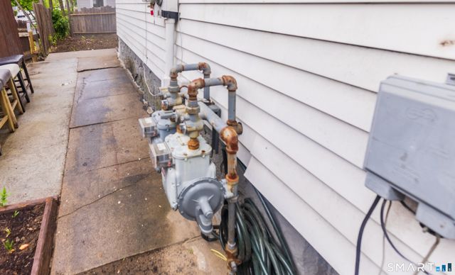 1 Ash Street, Waterbury, CT 06704