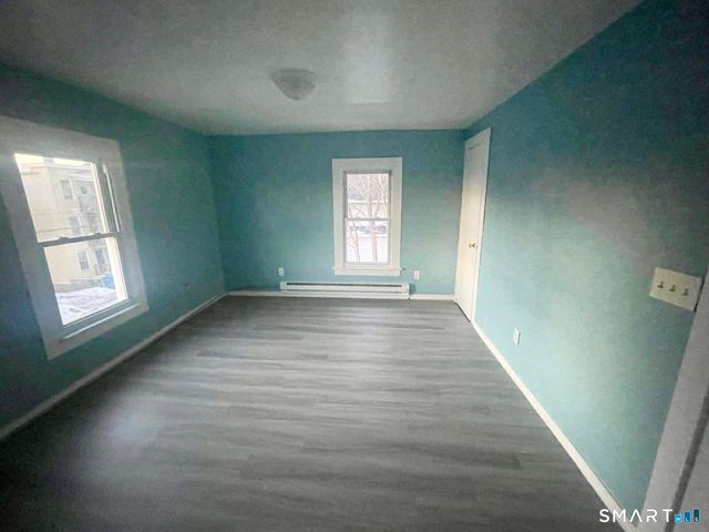 1 Ash Street, Waterbury, CT 06704