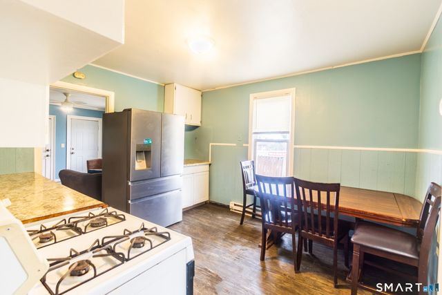 1 Ash Street, Waterbury, CT 06704