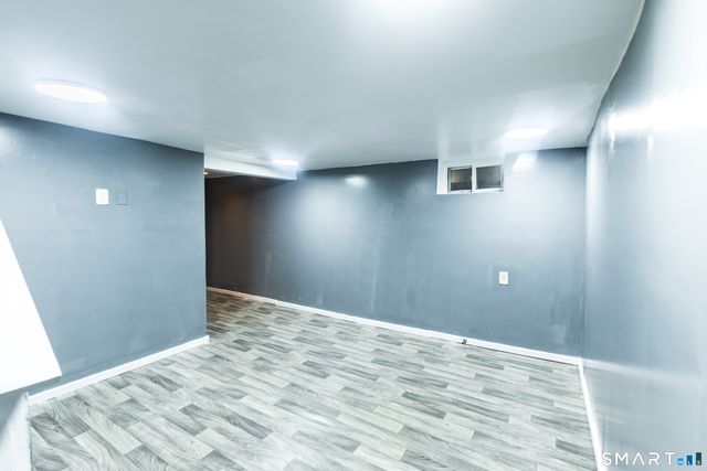 1 Ash Street, Waterbury, CT 06704
