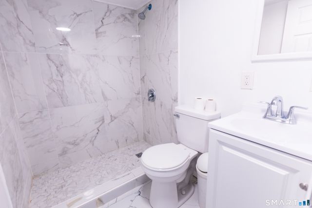 1 Ash Street, Waterbury, CT 06704