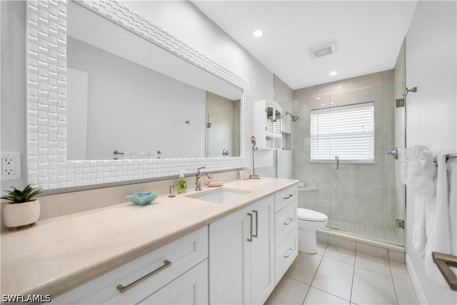 523 107th AVE N, Naples, FL 34108