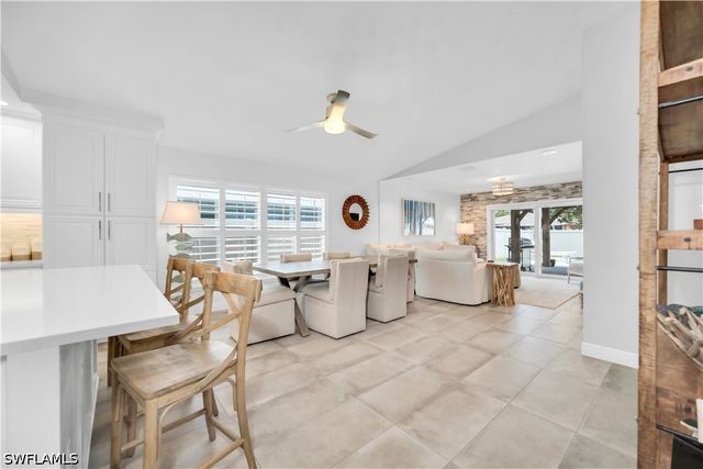 523 107th AVE N, Naples, FL 34108