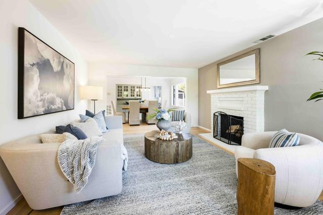 985 Oregon Avenue, Palo Alto, CA 94303