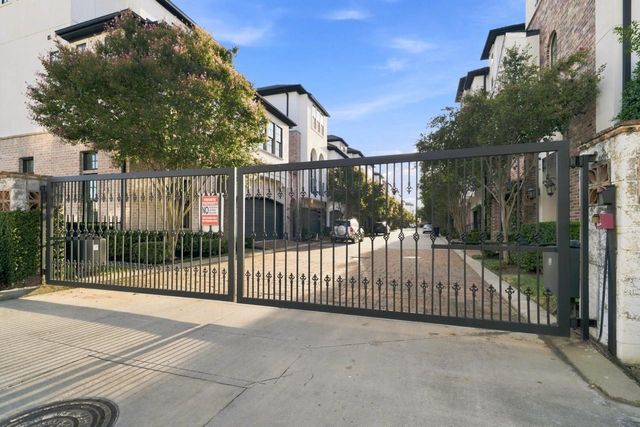 2705 Arabelle Grove, Houston, TX 77007
