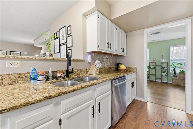 18515 Rollingside Dr, South Chesterfield, VA 23834