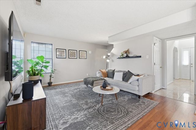 18515 Rollingside Dr, South Chesterfield, VA 23834