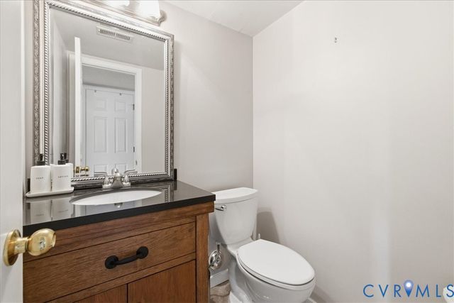 18515 Rollingside Dr, South Chesterfield, VA 23834