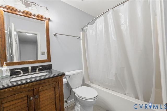 18515 Rollingside Dr, South Chesterfield, VA 23834