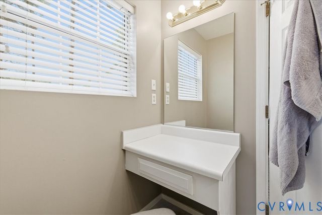 18515 Rollingside Dr, South Chesterfield, VA 23834