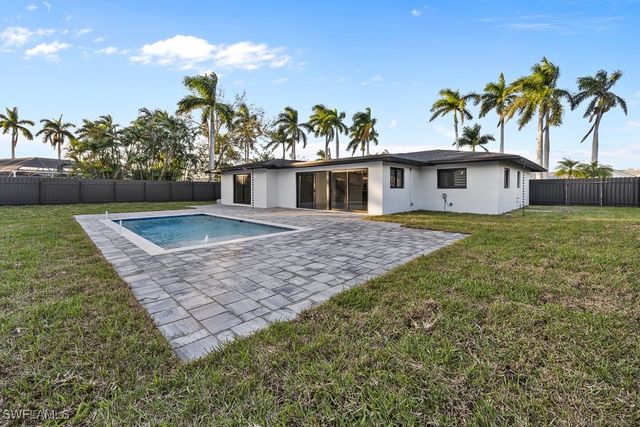 112 Bayshore DR, Cape Coral, FL 33904