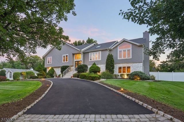 3 Skurla Ln, Hanover Twp., NJ 07981