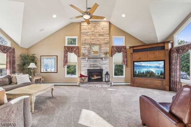3 Skurla Ln, Hanover Twp., NJ 07981