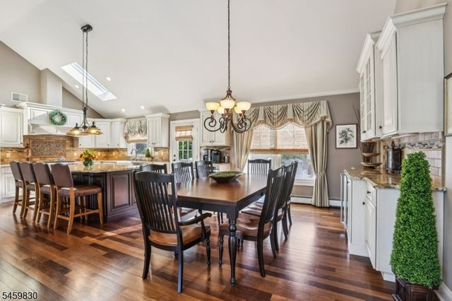 3 Skurla Ln, Hanover Twp., NJ 07981