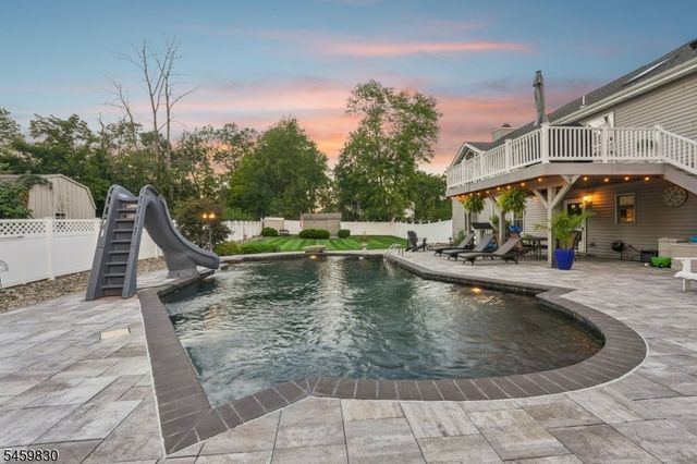 3 Skurla Ln, Hanover Twp., NJ 07981