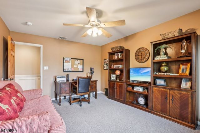 3 Skurla Ln, Hanover Twp., NJ 07981