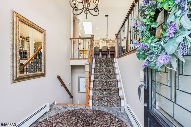 3 Skurla Ln, Hanover Twp., NJ 07981