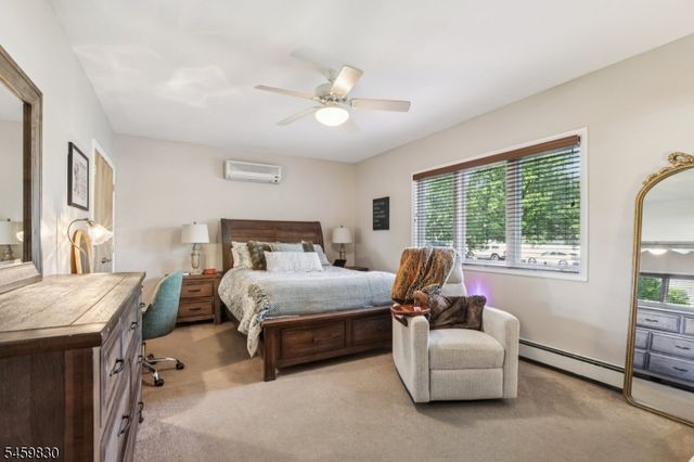 3 Skurla Ln, Hanover Twp., NJ 07981