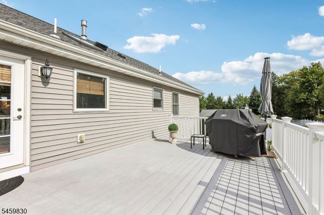 3 Skurla Ln, Hanover Twp., NJ 07981