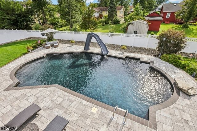 3 Skurla Ln, Hanover Twp., NJ 07981