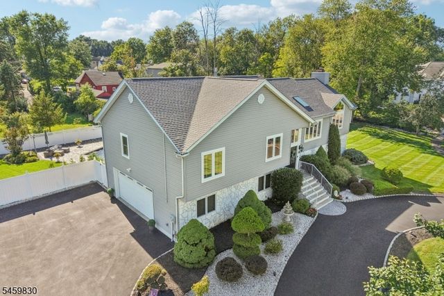 3 Skurla Ln, Hanover Twp., NJ 07981