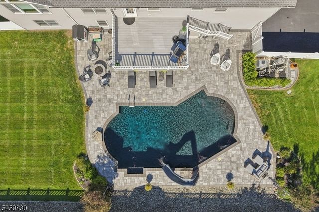 3 Skurla Ln, Hanover Twp., NJ 07981