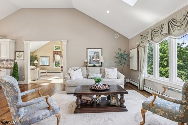 3 Skurla Ln, Hanover Twp., NJ 07981