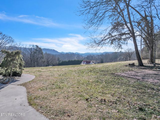107 Brushy Valley Rd, Clinton, TN 37716
