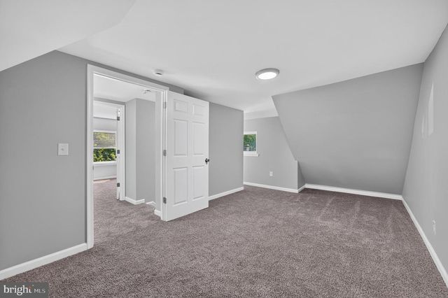 27 S MARKET ST, Gibbstown, NJ 08027