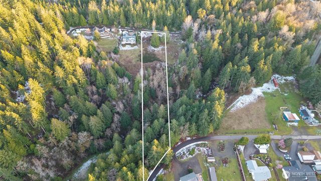 221 E Linda Vista Court, Union, WA 98592