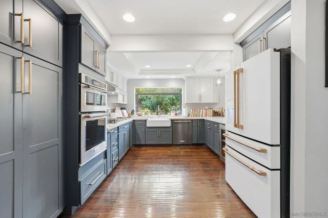 1571 Woody Hills Dr, El Cajon, CA 92019